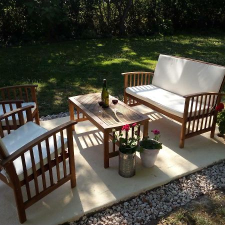 Le Fagnard Bed & Breakfast Chalais  Bagian luar foto