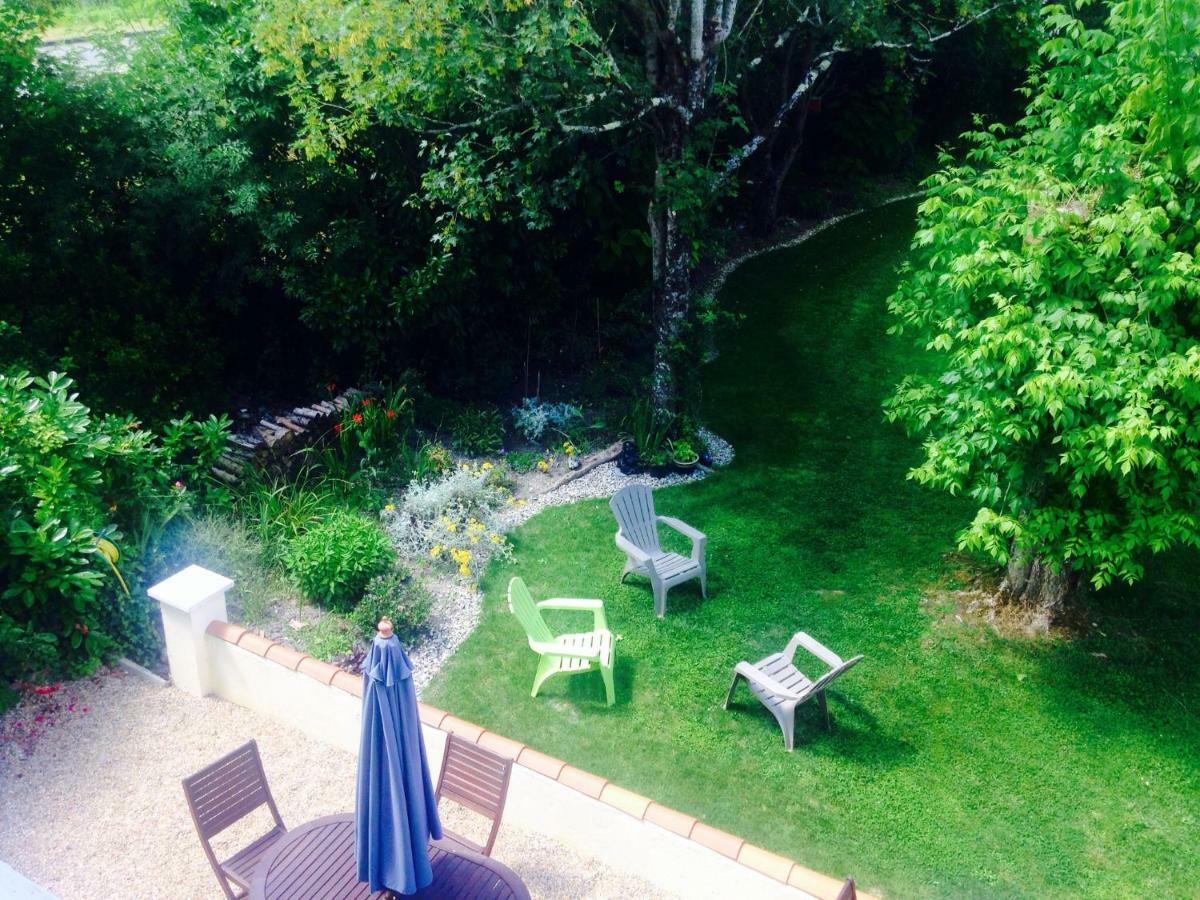 Le Fagnard Bed & Breakfast Chalais  Bagian luar foto