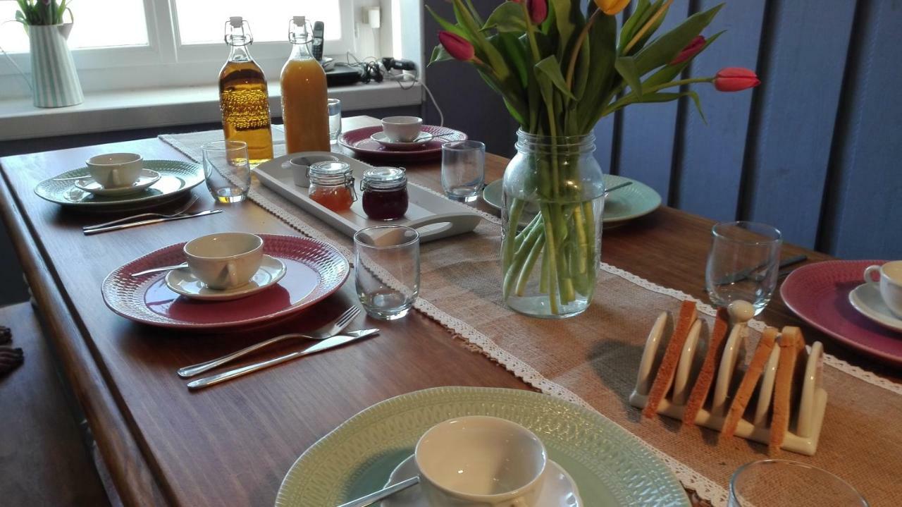 Le Fagnard Bed & Breakfast Chalais  Bagian luar foto